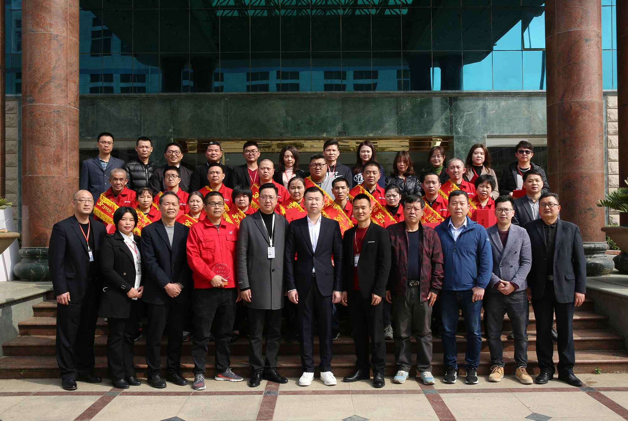 3Fhth华体网页版登录入口-华体(中国)召开2020年度经营总结暨表彰大会